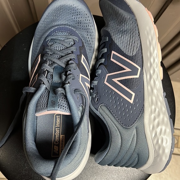 NWT NIB a womens NB sz 9 - Picture 5 of 6